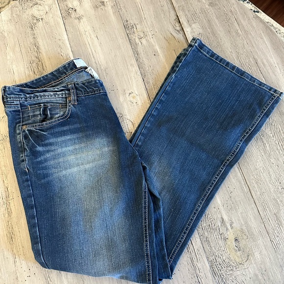 Maurice’s Molli Flare Jeans, Size 11/12 Reg - Picture 4 of 6